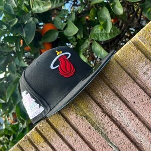 MIAMI HEAT FITTED HAT 7 3/4 FITTEDS NBA FINALS CHAMPIONS